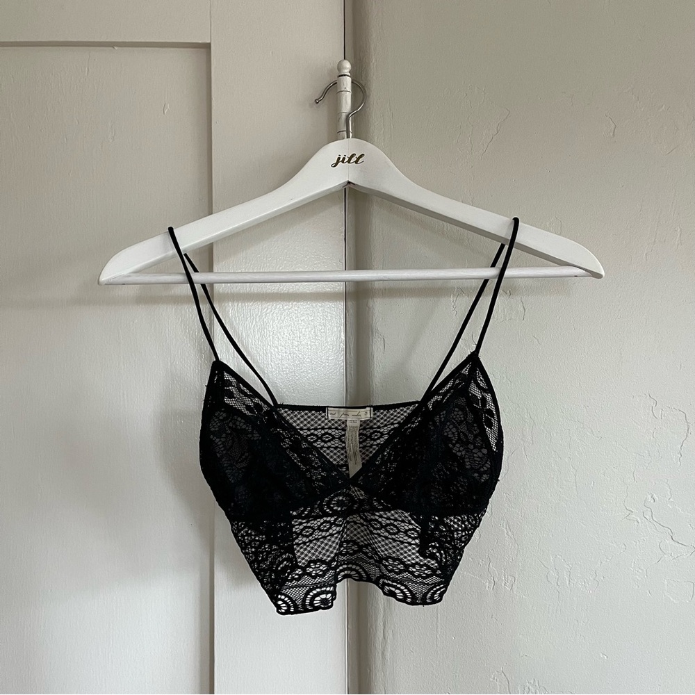 🤍 euc | out from under | lace bralette